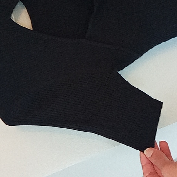 Ladies top - Picture 5 of 6